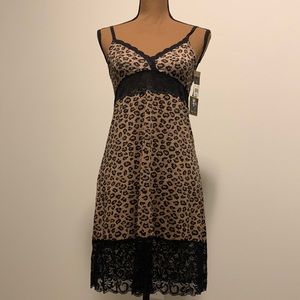 ✨NWT leopard print night gown✨